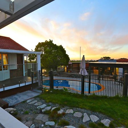 Holiday House In Totara Park Auckland Exterior foto